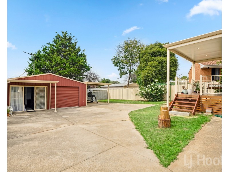 10 Sassafras Crescent, Karabar NSW 2620