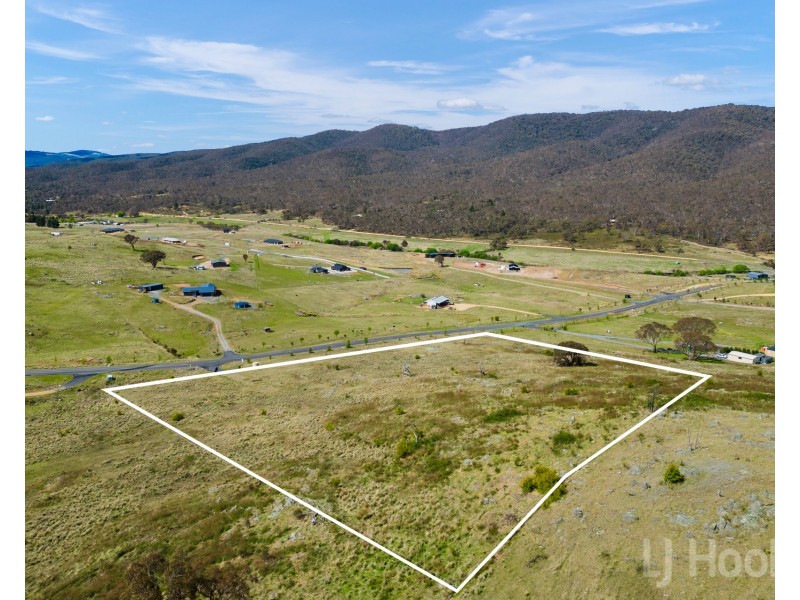 69 Captain Robertson Drive, Burra NSW 2620