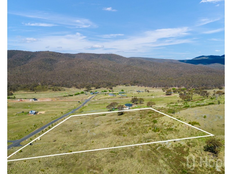 69 Captain Robertson Drive, Burra NSW 2620