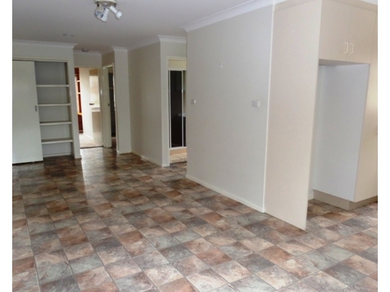 3/20 Blackall Avenue, Queanbeyan NSW 2620