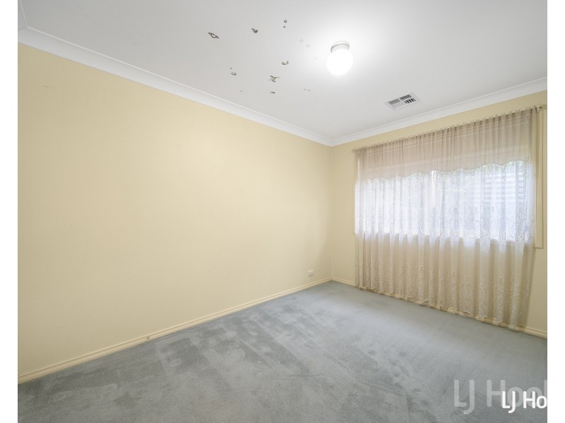 4 Laurel Place, Jerrabomberra NSW 2619
