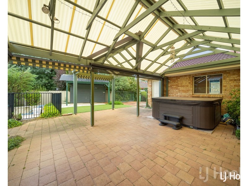 4 Laurel Place, Jerrabomberra NSW 2619