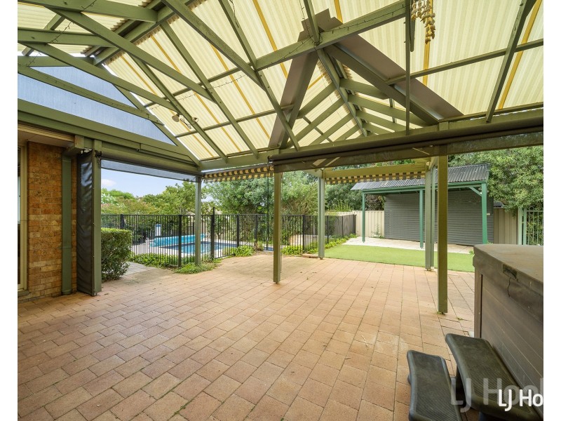 4 Laurel Place, Jerrabomberra NSW 2619