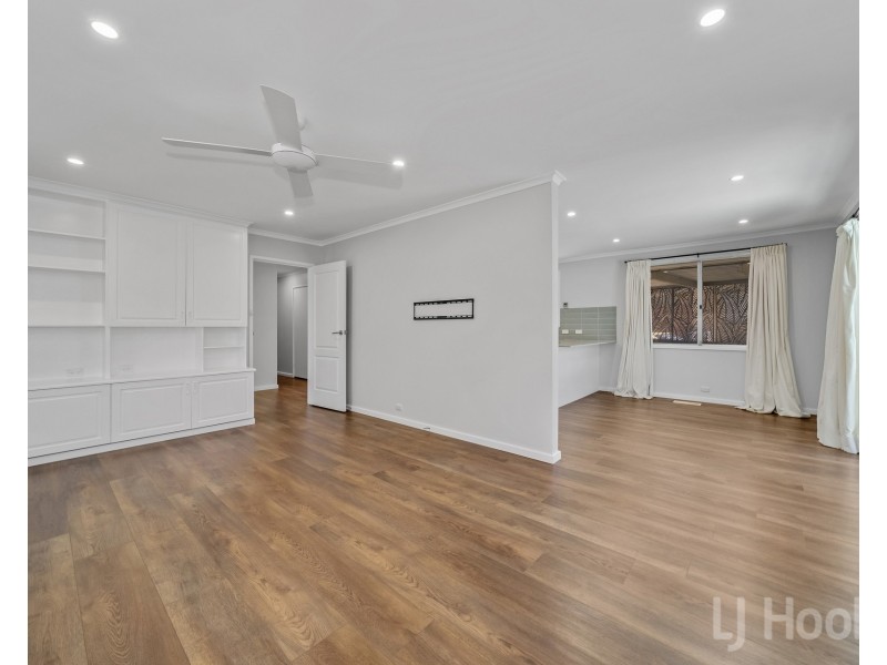 6 Laura Place, Karabar NSW 2620