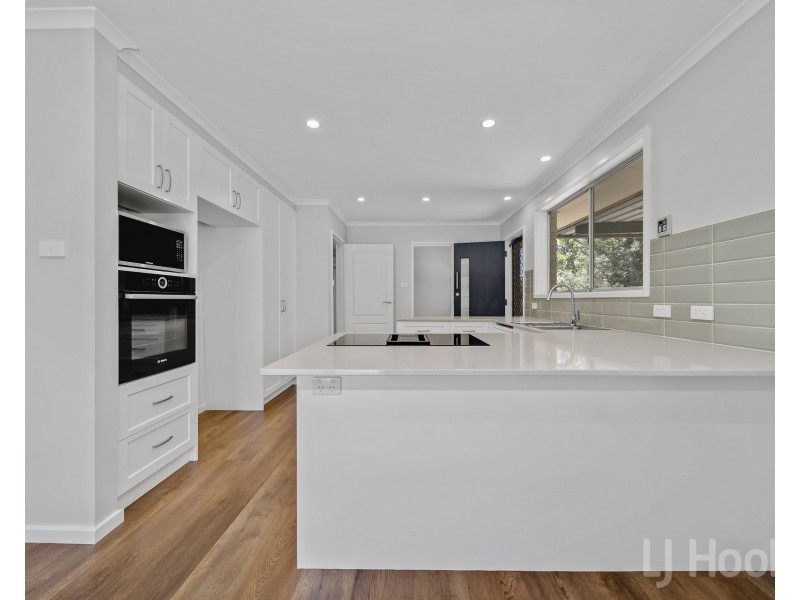 6 Laura Place, Karabar NSW 2620