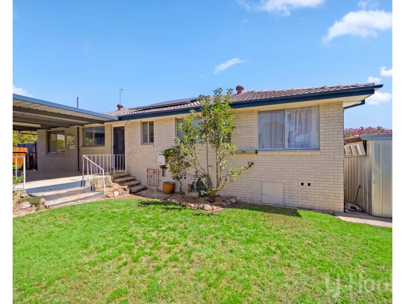 6 Laura Place, Karabar NSW 2620