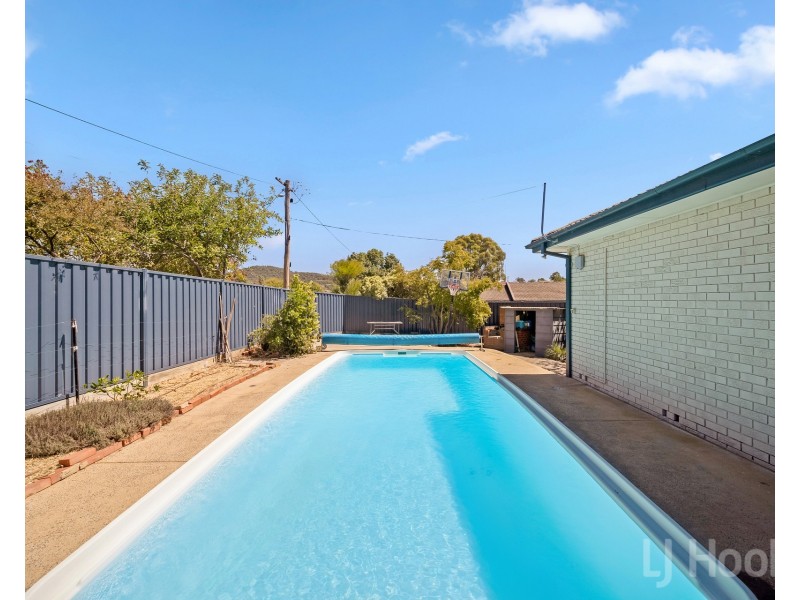 6 Laura Place, Karabar NSW 2620