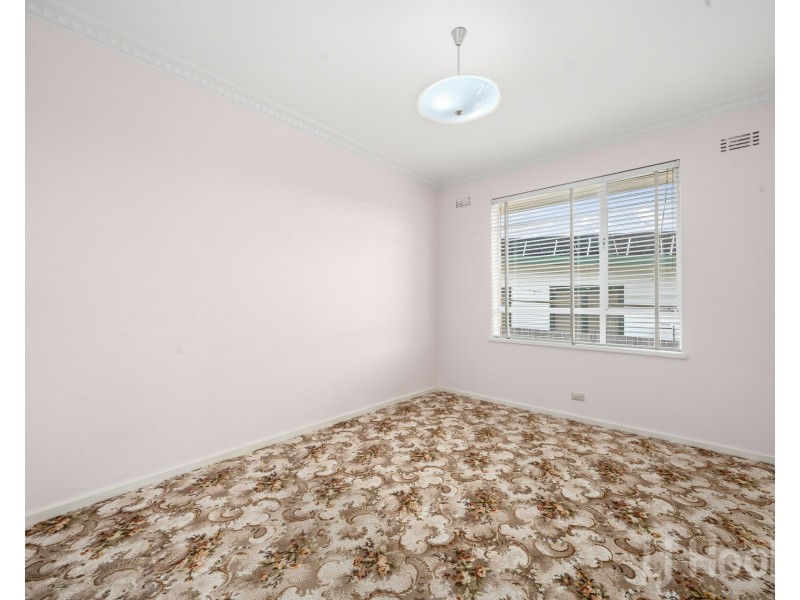 96 Stornaway Road, Queanbeyan NSW 2620