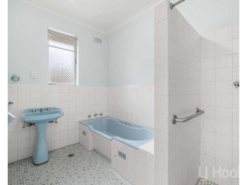 96 Stornaway Road, Queanbeyan NSW 2620