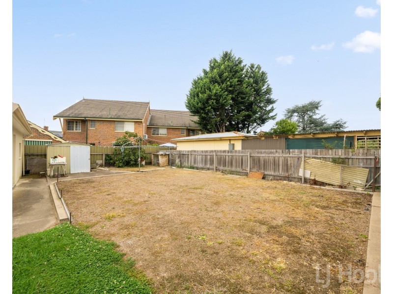 96 Stornaway Road, Queanbeyan NSW 2620