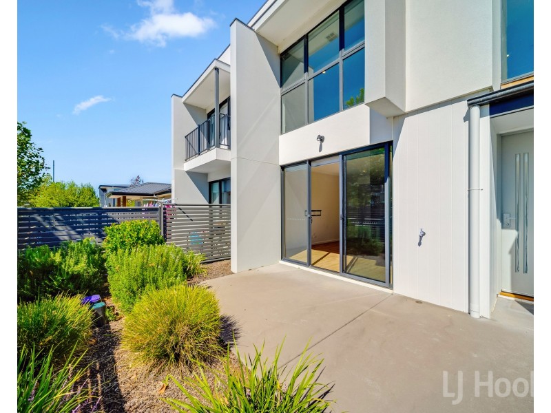 252 Gorman Drive, Googong NSW 2620