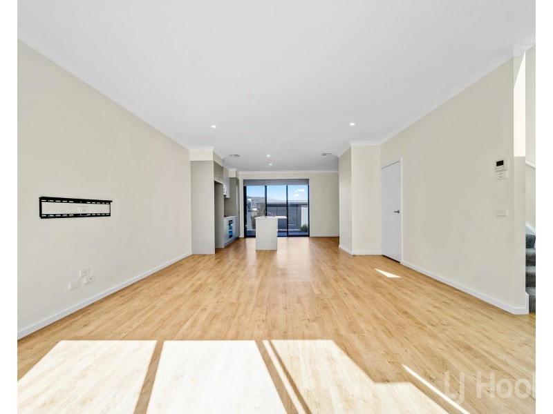 252 Gorman Drive, Googong NSW 2620