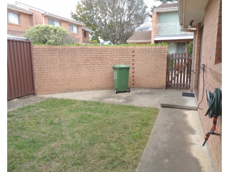 3/11 Donald Road, Queanbeyan NSW 2620