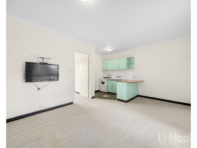 1/122 Henderson Road, Crestwood NSW 2620