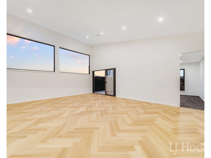 25 Lambrigg Road, Googong NSW 2620