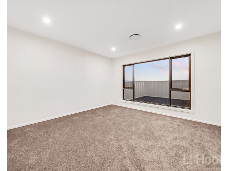 25 Lambrigg Road, Googong NSW 2620