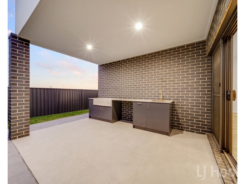 25 Lambrigg Road, Googong NSW 2620