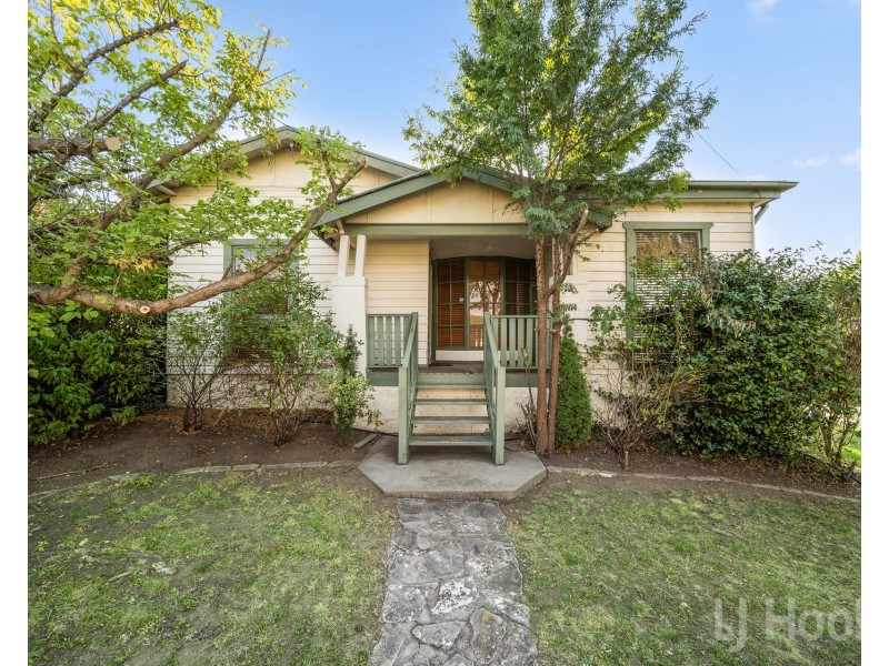 32 Thorpe Avenue, Queanbeyan NSW 2620