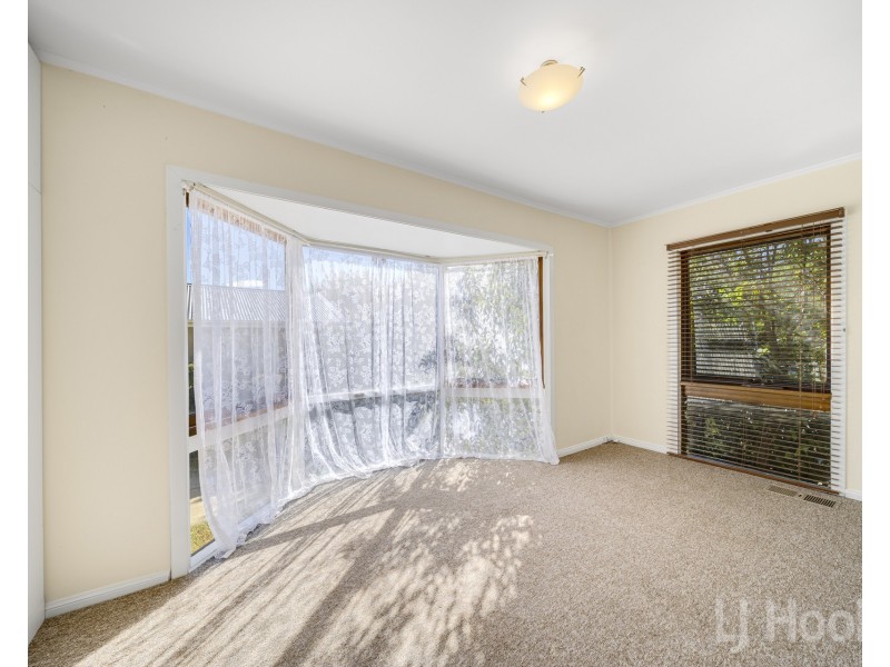32 Thorpe Avenue, Queanbeyan NSW 2620
