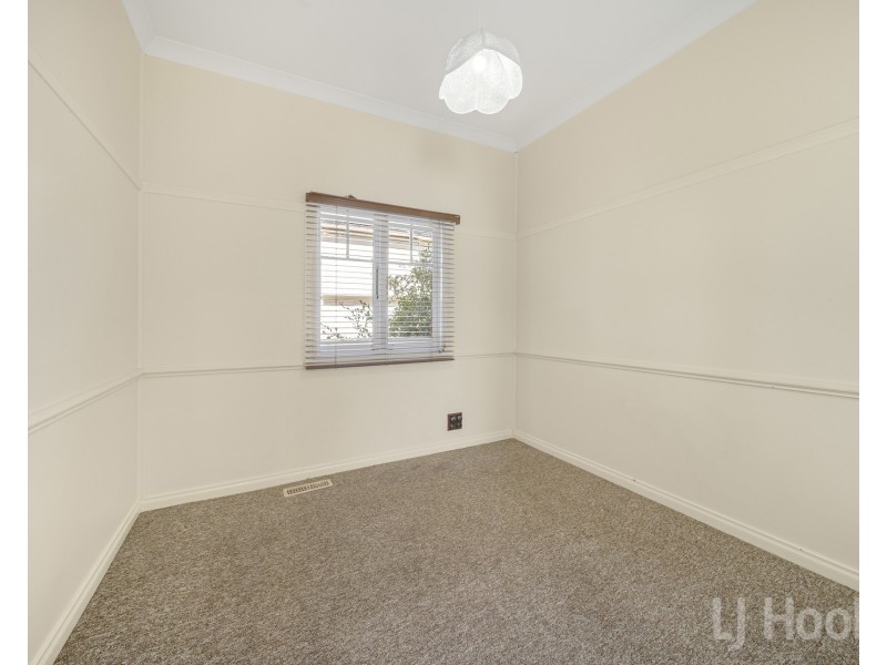 32 Thorpe Avenue, Queanbeyan NSW 2620