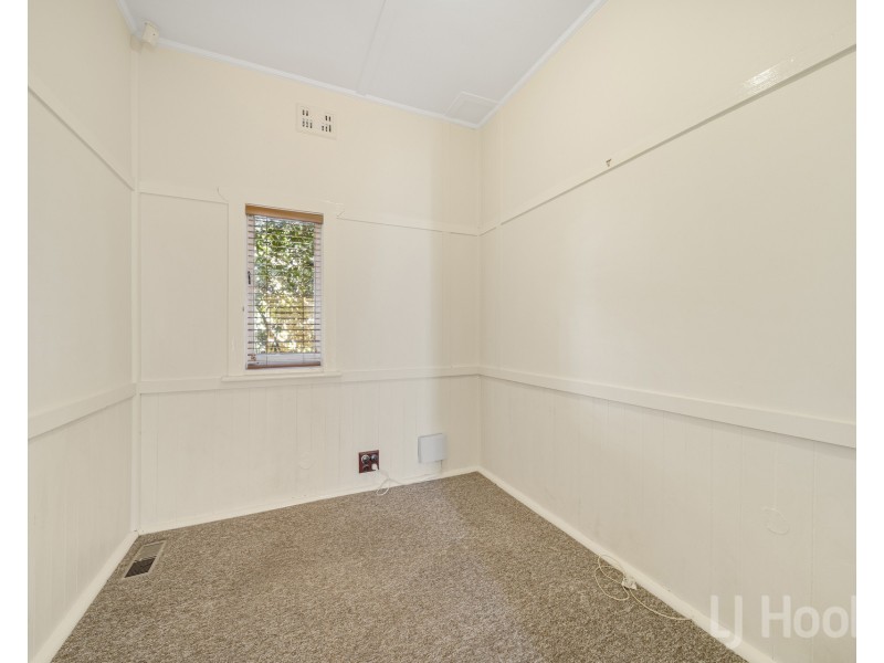 32 Thorpe Avenue, Queanbeyan NSW 2620