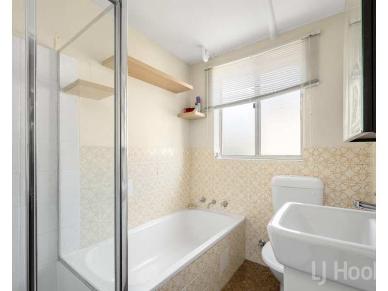 20/48 Trinculo Place, Queanbeyan East NSW 2620