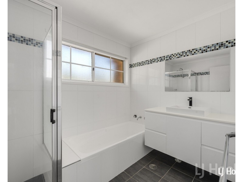 6/9-15 Torpy Place, Jerrabomberra NSW 2619