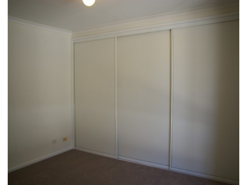 5/16-18 Laurel Place, Jerrabomberra NSW 2619