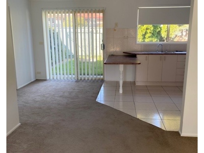 6/3 Yarrow Street, Queanbeyan NSW 2620