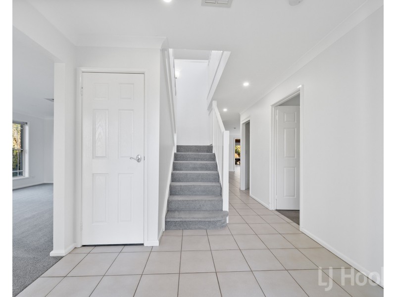 11 Coachwood Avenue, Jerrabomberra NSW 2619