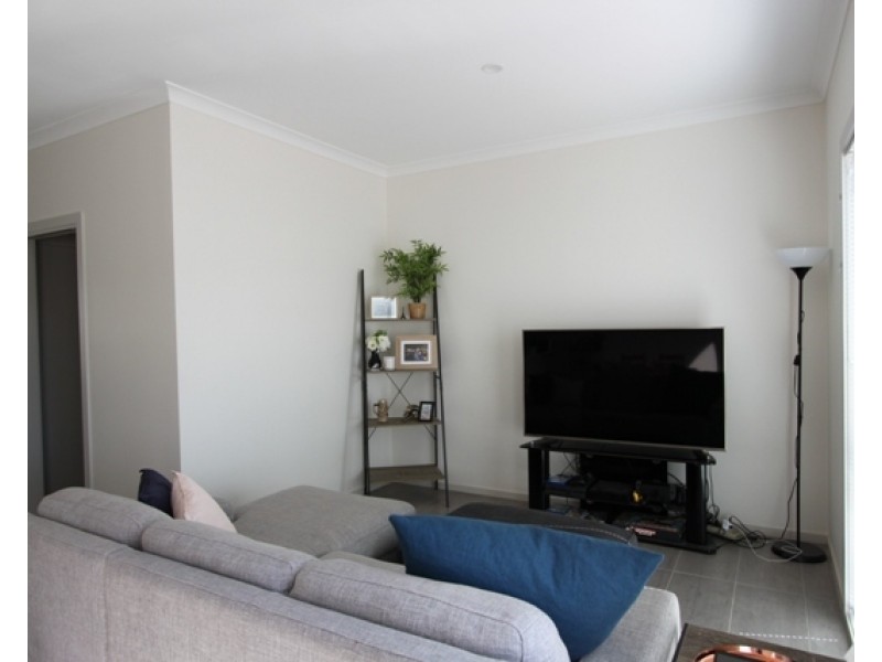 81 Caragh Avenue, Googong NSW 2620