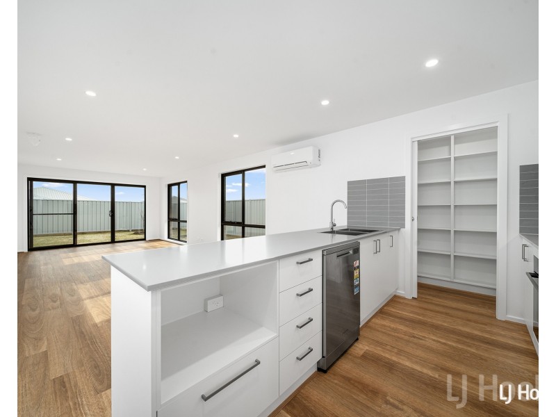 74 Alpine Ash Way, Tralee NSW 2620