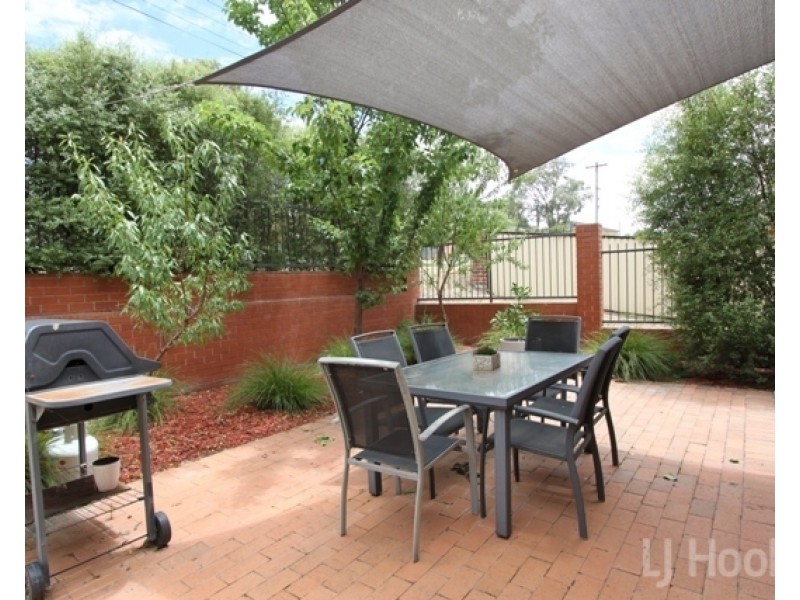 1/7 Cassidy Street, Queanbeyan NSW 2620