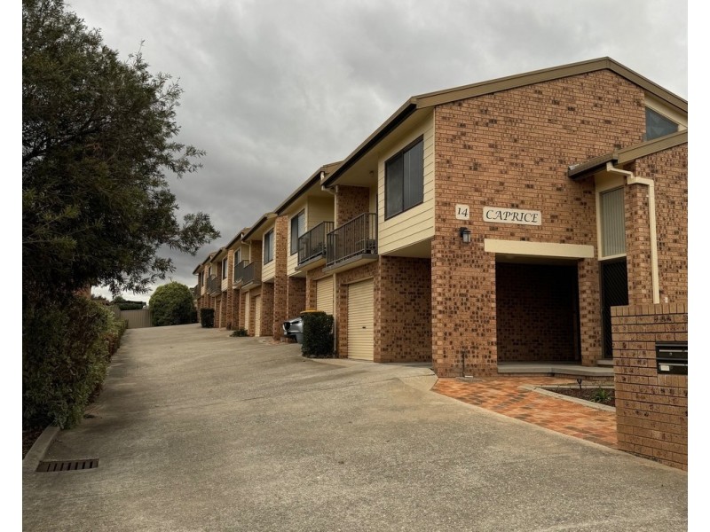 4/14 Hakea Street, Queanbeyan NSW 2620
