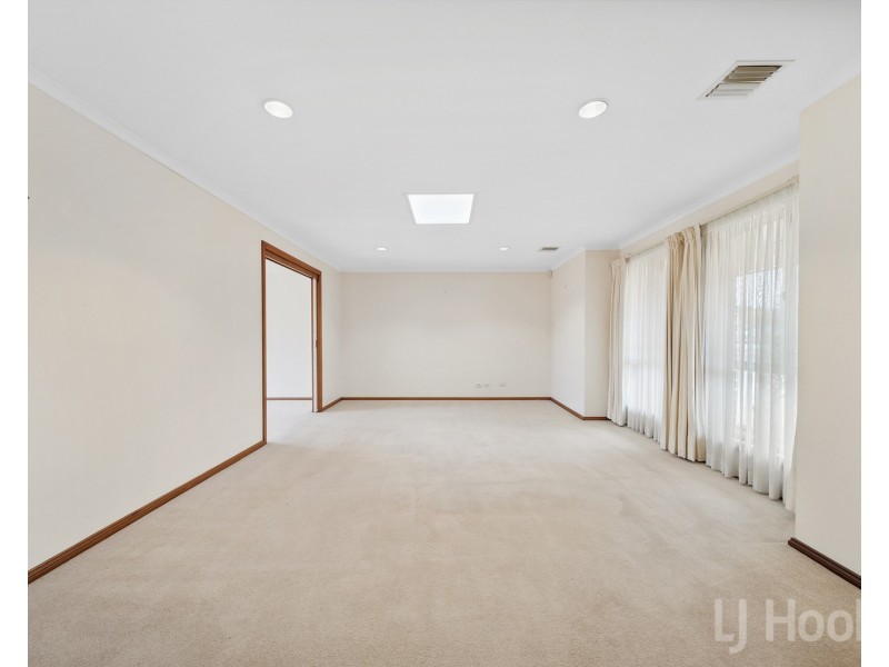 69 Bicentennial Drive, Jerrabomberra NSW 2619