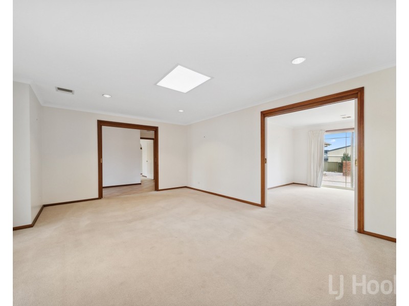 69 Bicentennial Drive, Jerrabomberra NSW 2619
