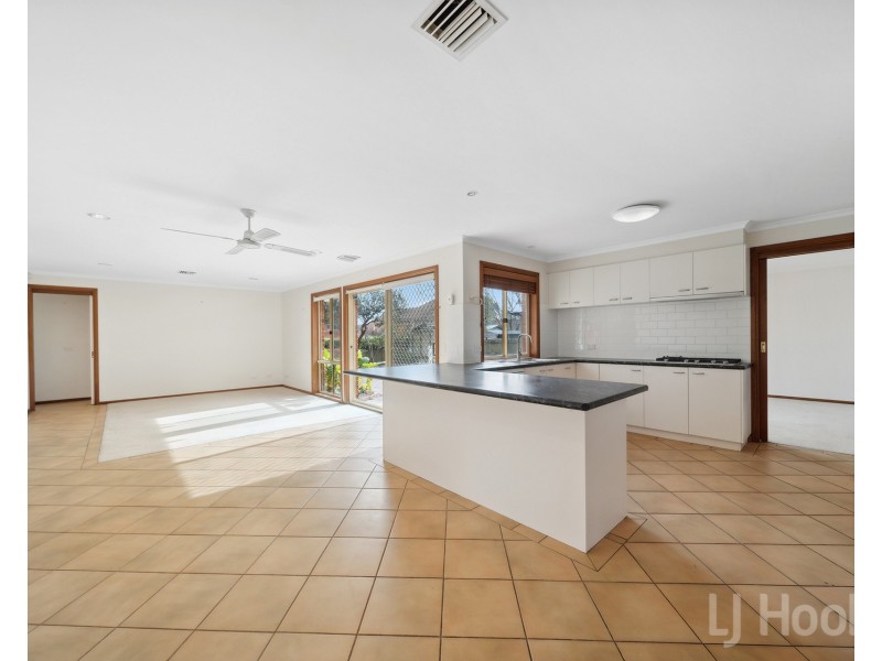 69 Bicentennial Drive, Jerrabomberra NSW 2619