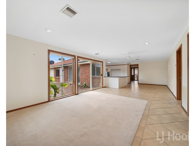 69 Bicentennial Drive, Jerrabomberra NSW 2619