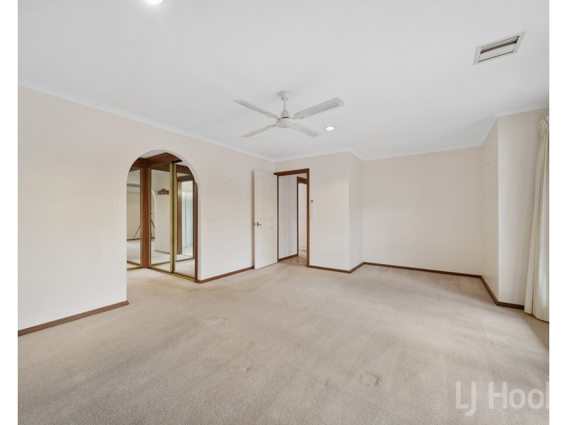 69 Bicentennial Drive, Jerrabomberra NSW 2619