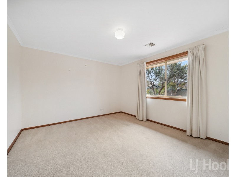 69 Bicentennial Drive, Jerrabomberra NSW 2619