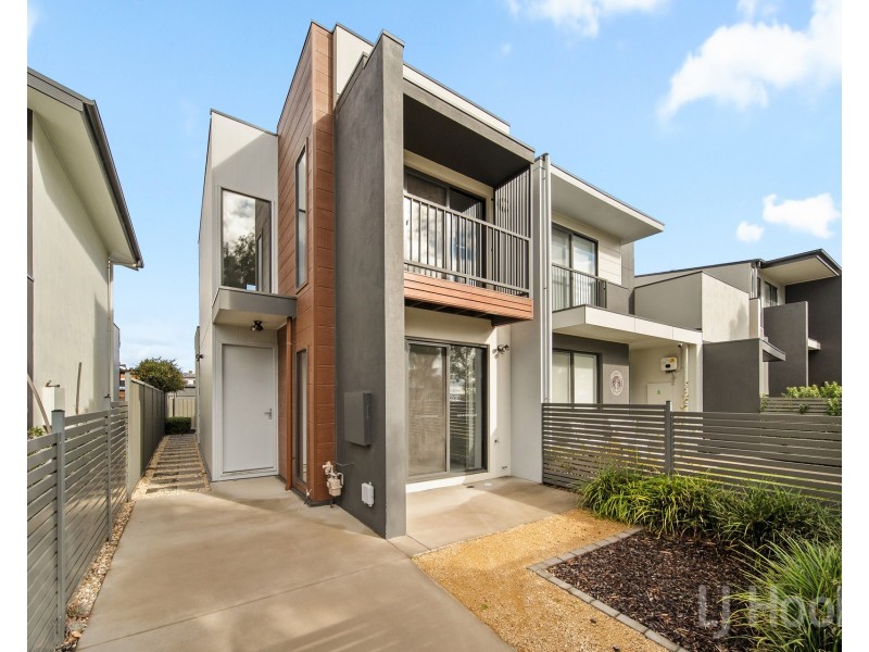 8 Percival Road, Googong NSW 2620