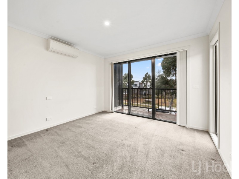 8 Percival Road, Googong NSW 2620