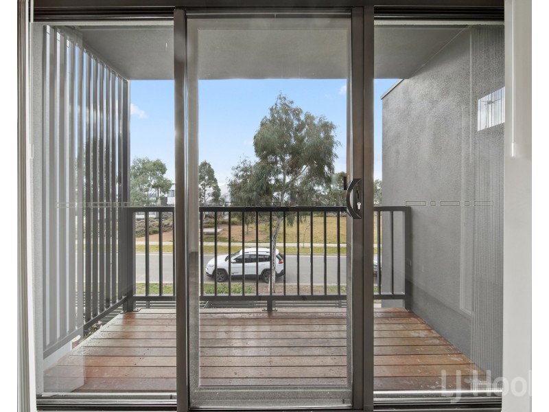 8 Percival Road, Googong NSW 2620