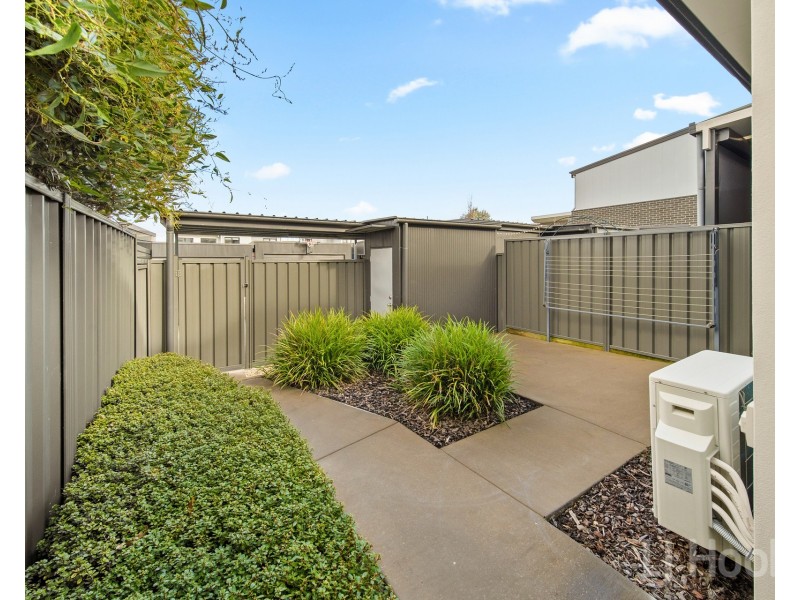 8 Percival Road, Googong NSW 2620