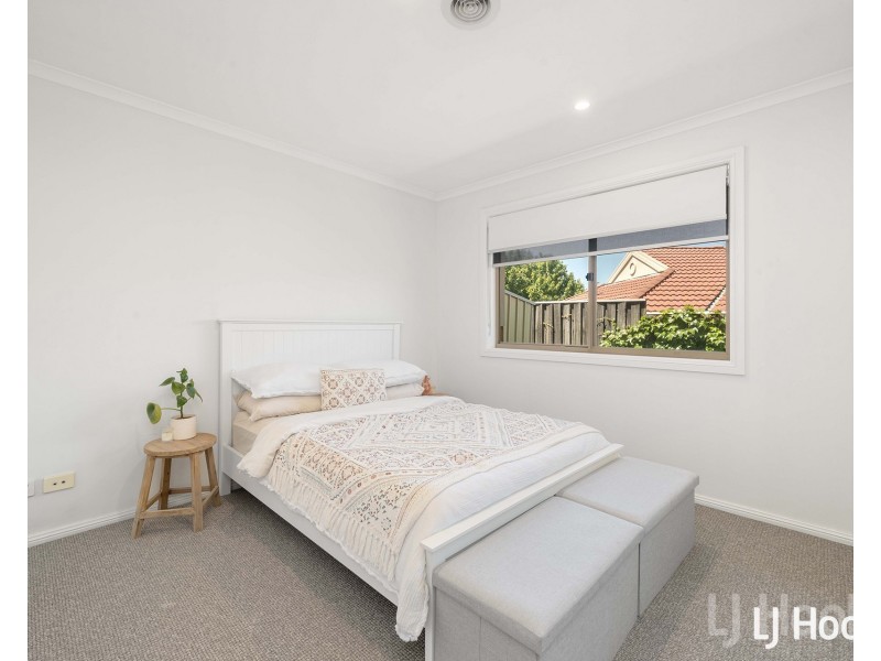 14 Bluestone Gardens, Jerrabomberra NSW 2619