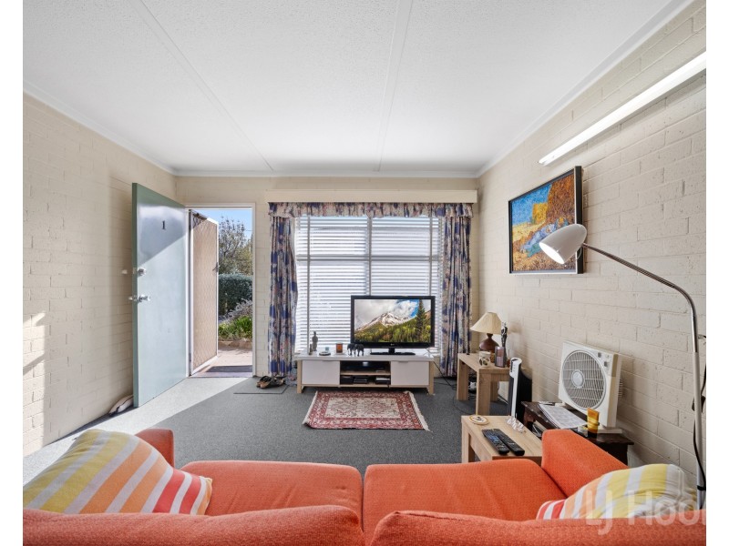 28 Donald Road, Queanbeyan NSW 2620