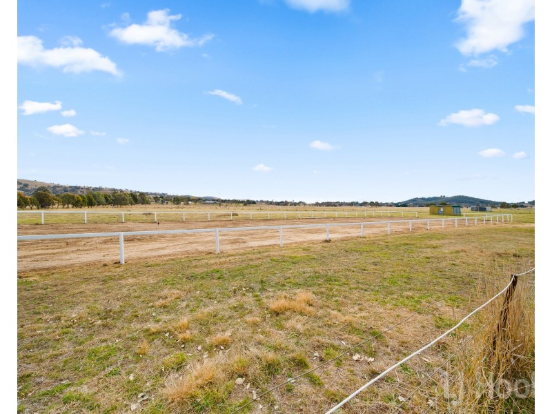 48 Beacon Place, Googong NSW 2620