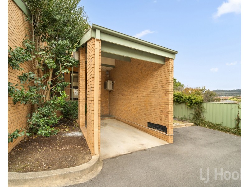6/8 Nimmitabel Street, Queanbeyan West NSW 2620