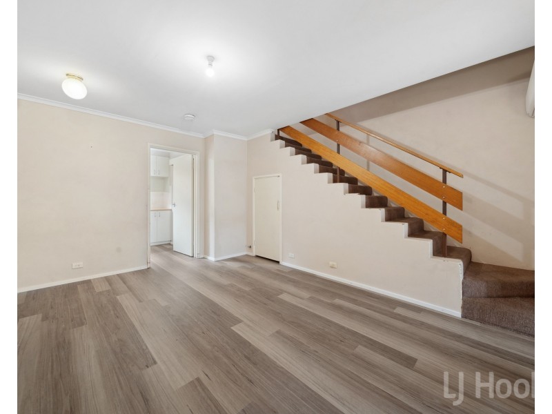 6/8 Nimmitabel Street, Queanbeyan West NSW 2620