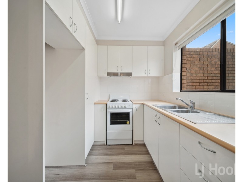 6/8 Nimmitabel Street, Queanbeyan West NSW 2620